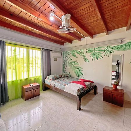 Hostal Mom Mariela San Andrés Eksteriør billede